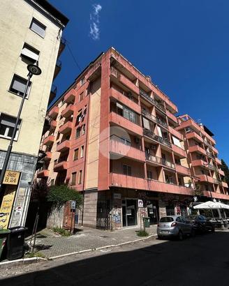 4 LOCALI A COSENZA