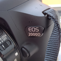 Canon EOS 2000 d