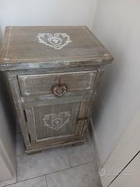 comodino molto bello,maison du monde