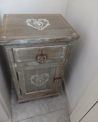 comodino molto bello,maison du monde