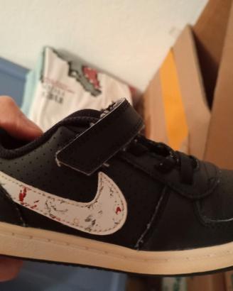 Scarpe bimbo Nike numero 27
