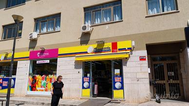 Ampio ufficio centralissimo. Primo piano