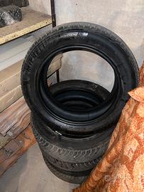 Treno 4 gomme Michelin 195/55 R16