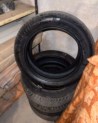 Treno 4 gomme Michelin 195/55 R16