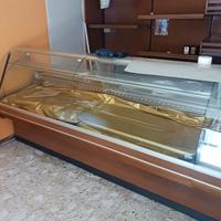 Arredamento Attività commerciale