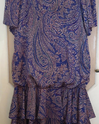 Vestito con voilant