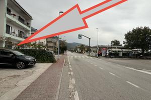 Locale commerciale 50mq Villa d'agri