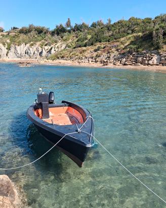 barca da diporto  adatta per la pesca 
