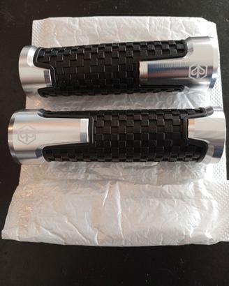 COPPIA MANOPOLE PIAGGIO CROMATE PER VARI MODELLI