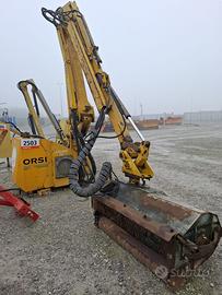 Decespugliatore a braccio