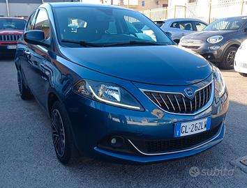 Lancia Ypsilon 1.0 FireFly 5 porte S&S Hybrid Gold