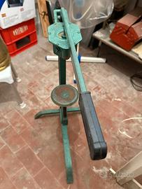 Tappatrice mondial per tappi sughero