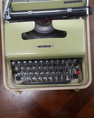Machina da scrivere OLIVETTI Lettera 22  