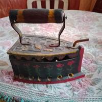 Ferro da stiro antico