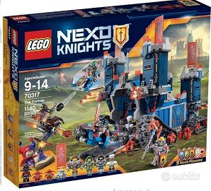 Cerc* lego nexo knights, principalmente il fortrex