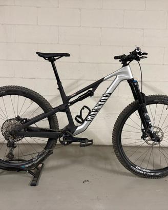 Canyon Neuron CF 8 bicicletta MTB
