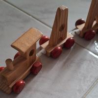 Andrea trenino in lettere legno 