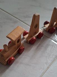 Andrea trenino in lettere legno 