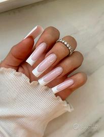 Unghie in gel / extensioni per capelli a domicilio