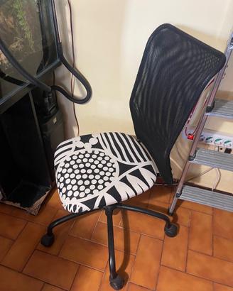 Sedia a ruote girevole regolabile IKEA
