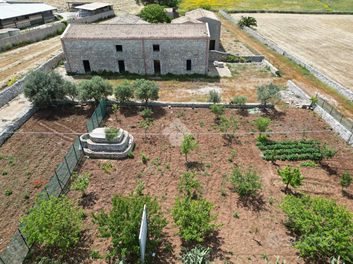 RUSTICO A RAGUSA - Vista 2