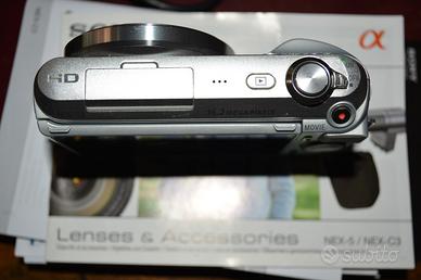   Fotocamera Nex-C3 della Sony.