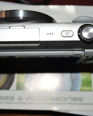  Fotocamera Nex-C3 della Sony.