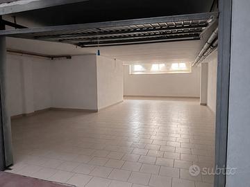 Ampio garage 68 m² - Via Vittorio De Sica Cagliari