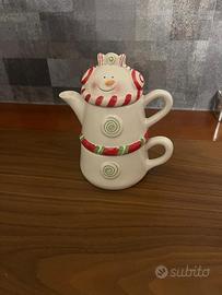 Teiera e tazza con coperchio