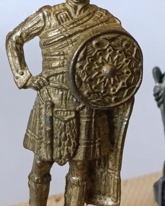 statuette da vetrina 
