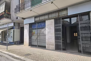 NEGOZIO A CASSINO
