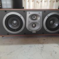 Diffusore centrale a tre vie. JBL
