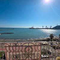 Fronte mare ultimo piano