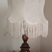 Lampada da tavolo vintage / Abat-jour con frange