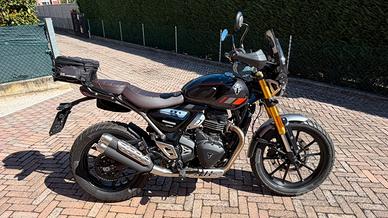 Triumph 400x scrambler