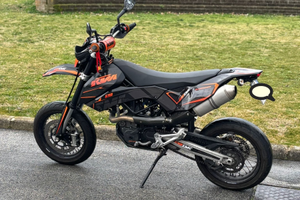 KTM smc 690 guidabile con patente A2