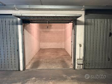 Box auto Piazza dell'Orologio