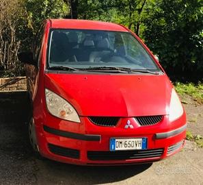 Auto mitsubishi colt