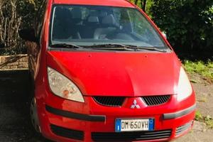 Auto mitsubishi colt