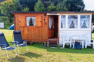 Roulotte con preingresso in legno