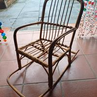 Sedia a dondolo vintage per bambini 