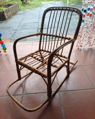 Sedia a dondolo vintage per bambini 