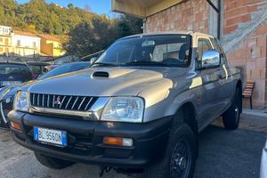 Mitsubishi L200 2.5 TDI 4WD Club Cab Pick-up GLS
