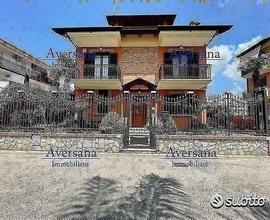 Villa singola libera su 4 lati