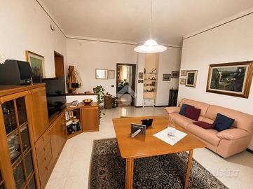 4 LOCALI A PORTO TORRES