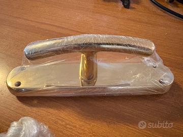 Maniglie a cremagliera ottone