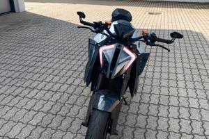 Ktm 1290 superduke r