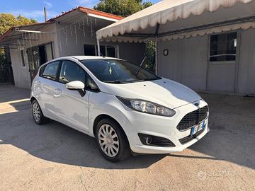 Ford Fiesta 1.5 TDCi 75CV 5 porte ST-Line
