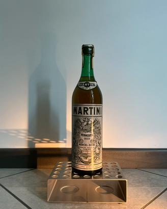 “Storica bottiglia Martini Dry vintage