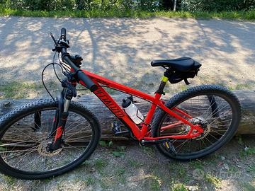 Mountain bike specialized M